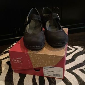 Dansko Nubuck Black. Mint condition